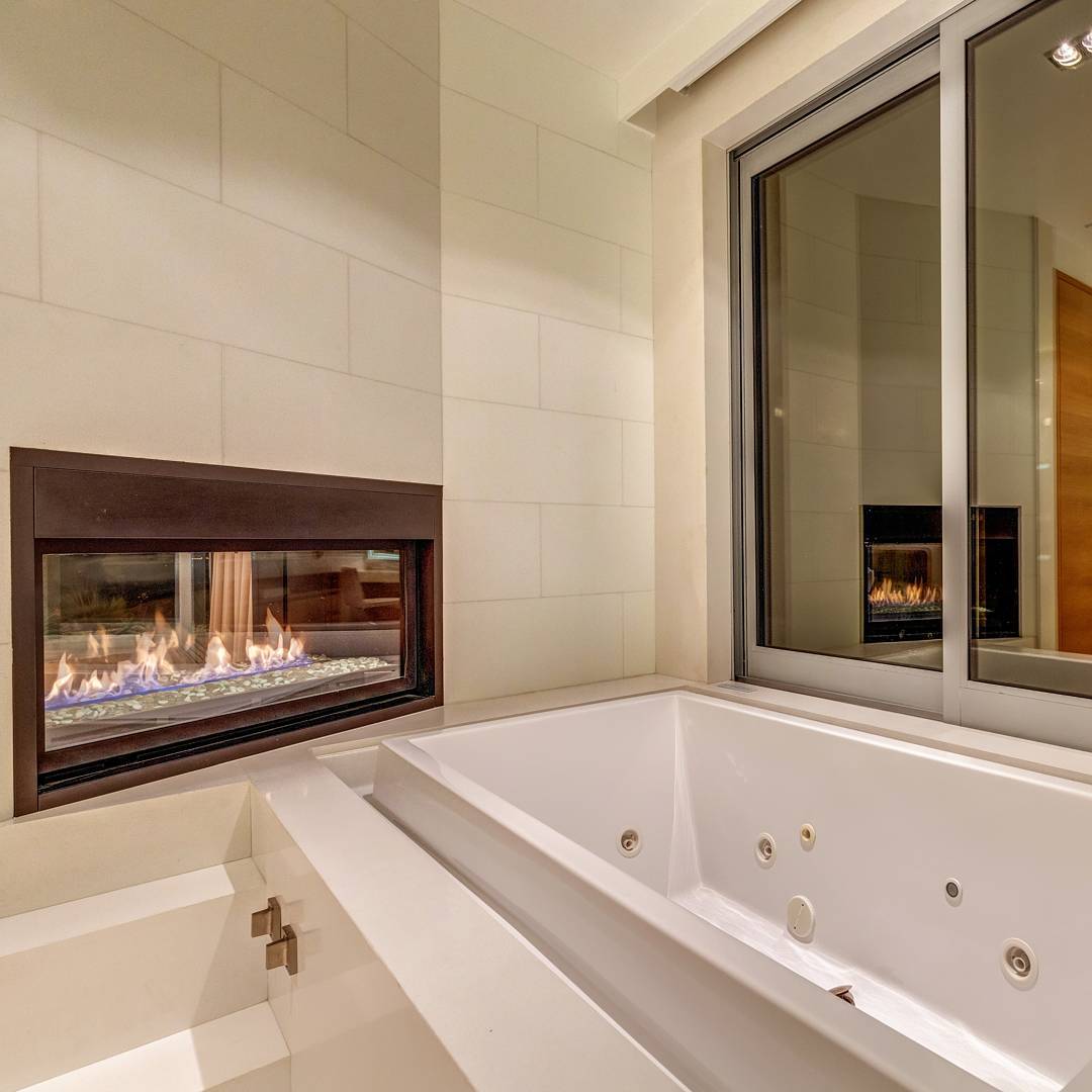 What do you do on a cold rainy night....."You take a nice relaxing hot bath in your infinity bath tub in front of the fireplace drinking wine and reading a good book....duh" (Mrs Reitz) now if I can only figure out how to afford that.....any real estate agents looking for a photographer DM me......mama needs a master bath remodel! 😆 .
.
.
.
#realestate #larealestate #luxuryrealestate #luxuryhomes #luxury_homes #highclasshomes #losangelesphotographer #creativevisionstudios #losangeles #architecture #milliondollarlisting #interior #realestatemarketing #realestatephotography #instapic #instagram #photooftheday #archilovers #interiorphotography #fireplace #hollywood #hollywoodhills #relax #relaxation  #infinity #warm #bath #hot #photographer