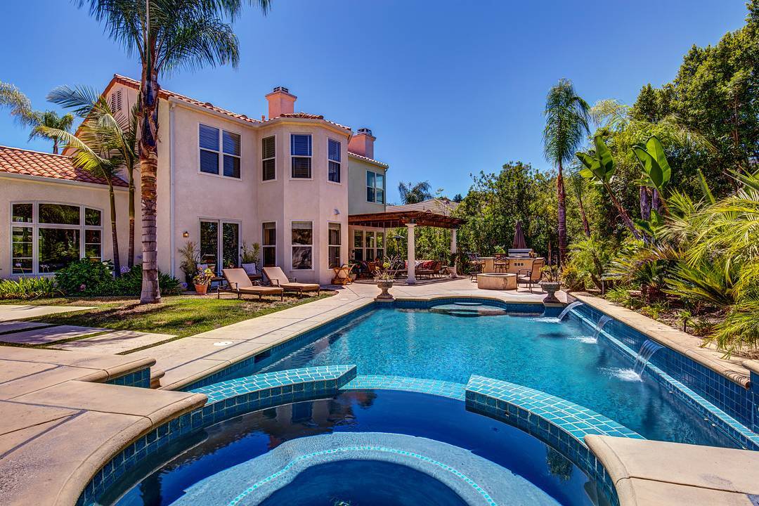 Shot this beautiful home in Calabasas last summer.  With the weather we have here in southern California it feels like summer!
.
.
.
.
#realestate #larealestate #luxuryrealestate #luxuryhomes #luxury_homes #highclasshomes #losangelesphotographer #creativevisionstudios #losangeles #architecture #milliondollarlisting #pool #spa #architecturaldigest #architecturalphotography #archilovers #photooftheday #instapic #instagram #backyard #realestatephotography #realestatemarketing #calabasas #cvstudios