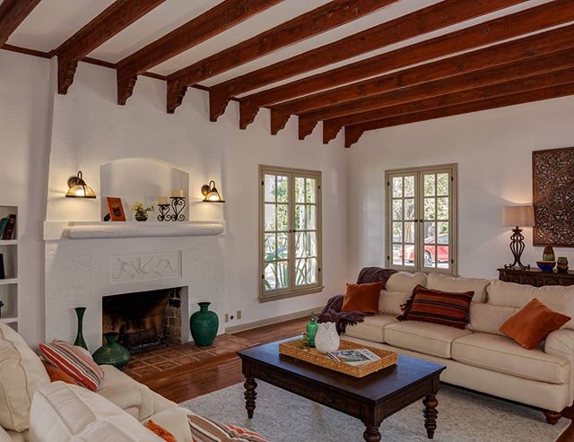 I just love this 1927 Spanish colonial home I shot for @betteroffwithdeneroff. It had so much character and amazing details. You know me and exposed wood beams on the ceiling! Gotta love it!
.
.
.
.
#realestate #larealestate #luxuryrealestate #luxuryhomes #highclasshomes #milliondollarlisting #photooftheday #creativevisionstudios #cvstudios #cvstudiosnet #myrrs #realestatephotography #realestatemarketing #architecturaldigest #architecturephotography #archilovers #spanish #fireplace #wood #beams